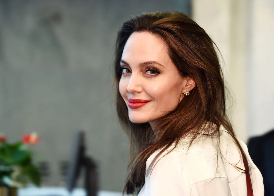 ANGELINA JOLIE