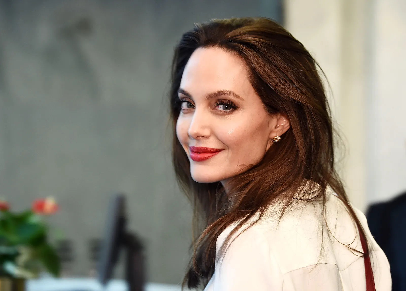 ANGELINA JOLIE